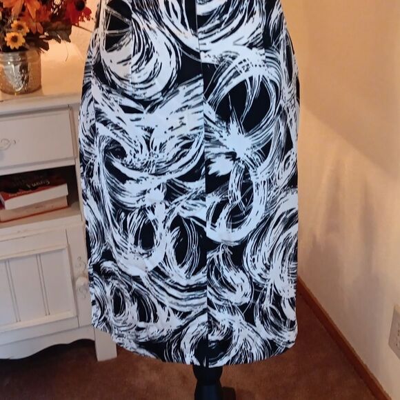 Suite 7 Satin Dress - Picture 7 of 11